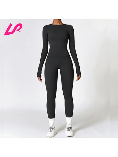 Get seamless comfort and style with our long sleeve leggings set. Made with high-quality and stretchy fabric, our crop top and shorts set offers a comfortable and flattering fit.